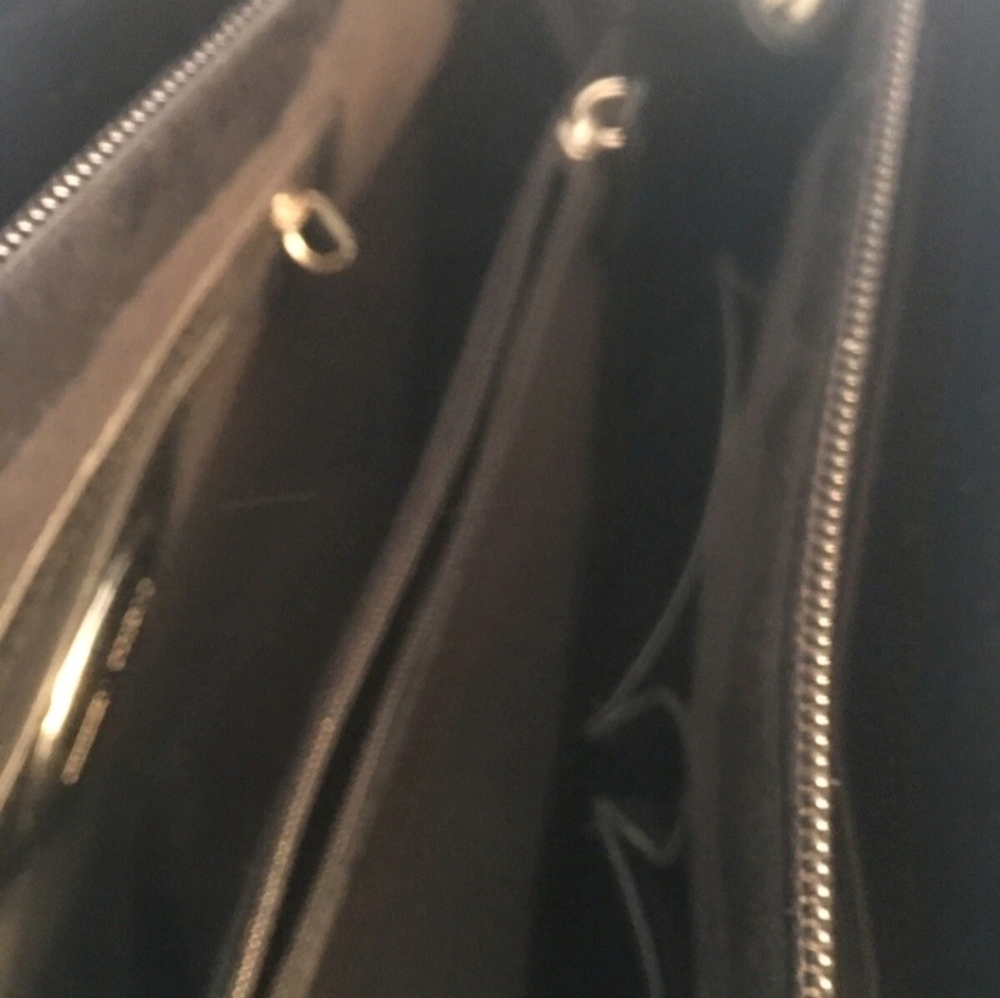 New ELLEN TRACY BLACK HANDBAG - Picture 6 of 9